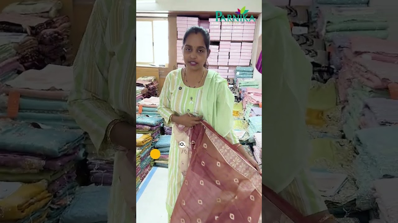 ప్రతి సందర్భానికీ ట్రెండింగ్ చీర డిజైన్లు | అద్భుతంగా చూడండి #pattusaree #saree #festivelook #shorts