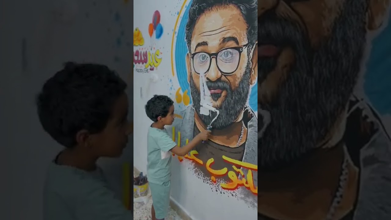 لما ابنك يبوظ رسمة اكرم حسني وتدخل عليه فجاءه😱#shorts #comedy #كينج_مصر