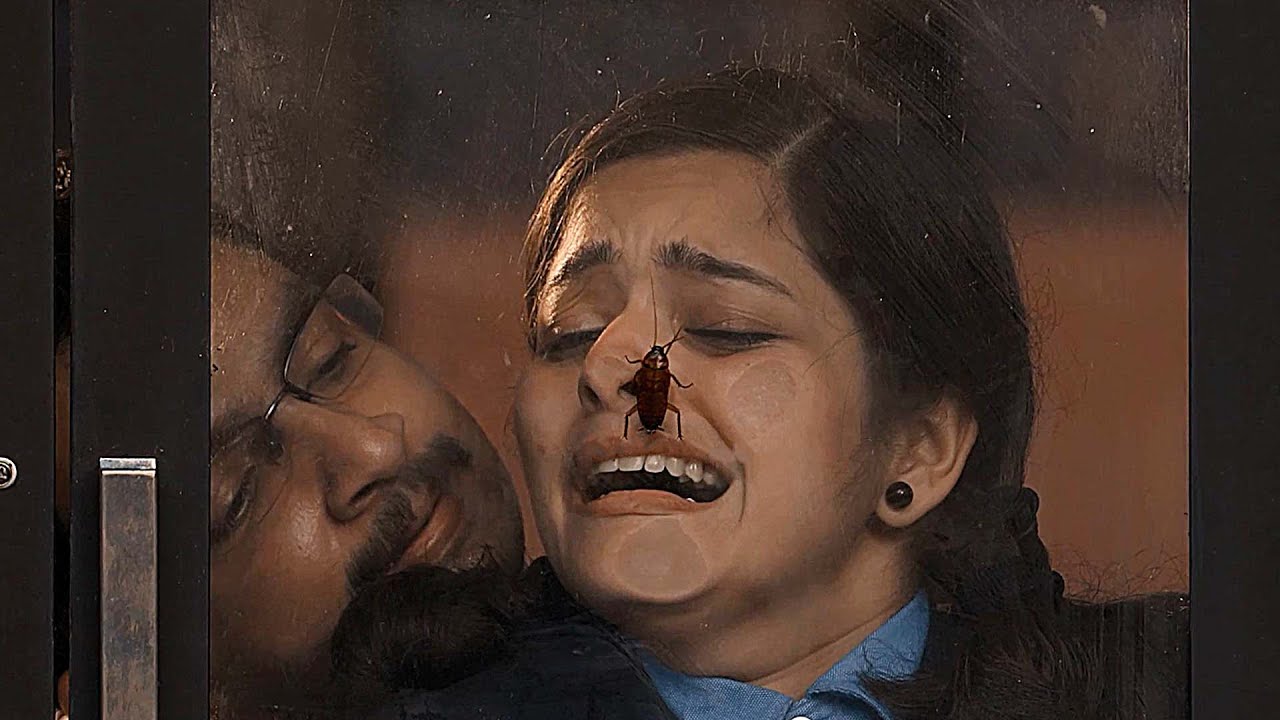 എന്തിനാ പേടിക്കുന്നേ., ഇത് ഞാൻ അല്ലേ.! ശബ്ദം ഉണ്ടാക്കല്ലേ..| Koora Malayalam Movie Scene |