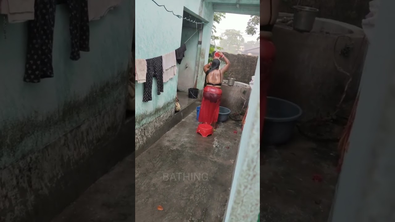 আজ দুপুরে স্নান করলাম। Desi Queen volg | Desi Bhabhi Bathing vlog | Tango volg | Raja Bathing Volg
