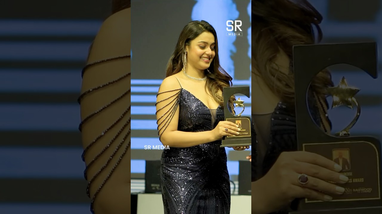 കിടിലൻ ലുക്കിൽ മോക്ഷ🥰 റാമ്പ്വാക് ചെയ്യാൻവന്നപ്പോൾ#moksha #actress #mallu