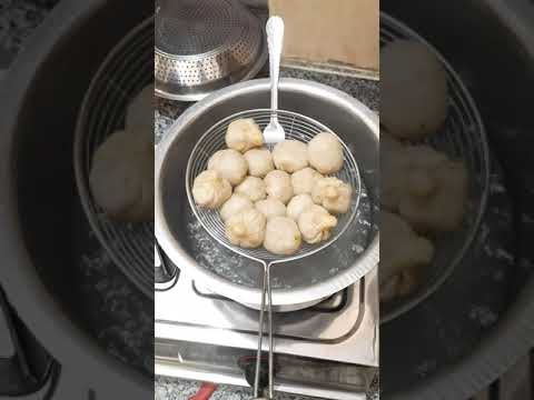 घर पर ऐसे steam करे momos | desi jugad of momos steam | indian food #shorts