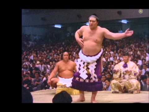 横綱大鵬　美しい土俵入り映像