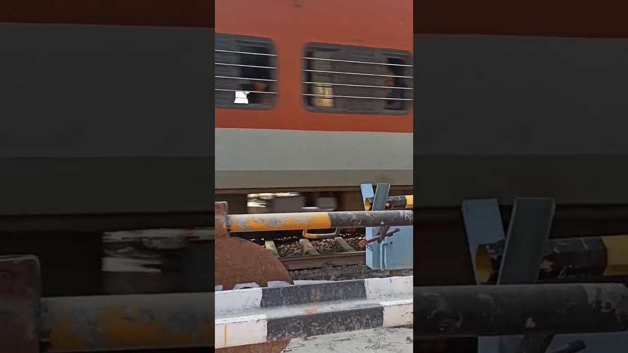 🚆