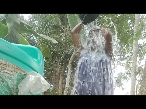 অনেক দিন পর আবার ট্যাঙ্কের ঠাণ্ডা জলে স্নান করে খুব মজা করলাম।।😱