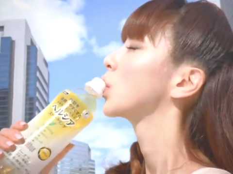 ヘルシア スパークリング　ほしのあき【炭酸新登場篇】