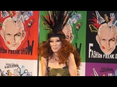 萬田久子、個性派ヘッドドレス＆迷彩ドレスで登場　増田貴久に「かぶる勇気ある？」と問いかけ話題に