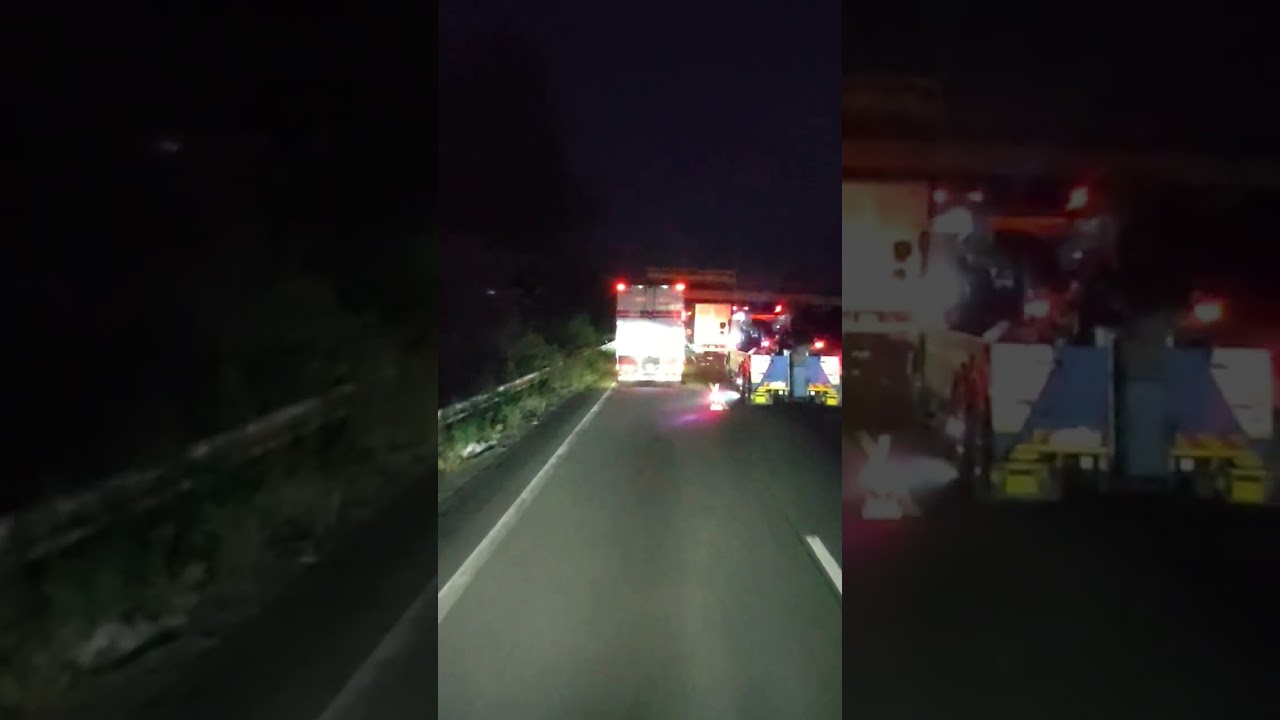 名阪国道下り大型トラック事故！大渋滞!!