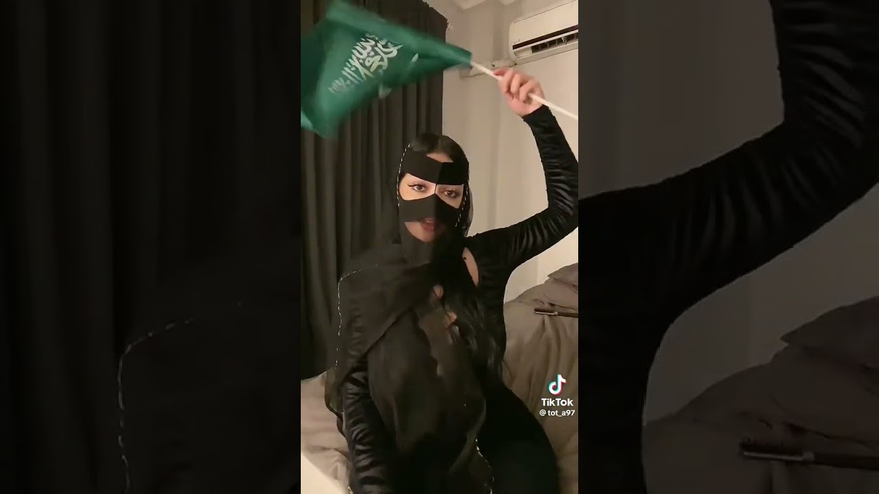 لبنى أكتيف