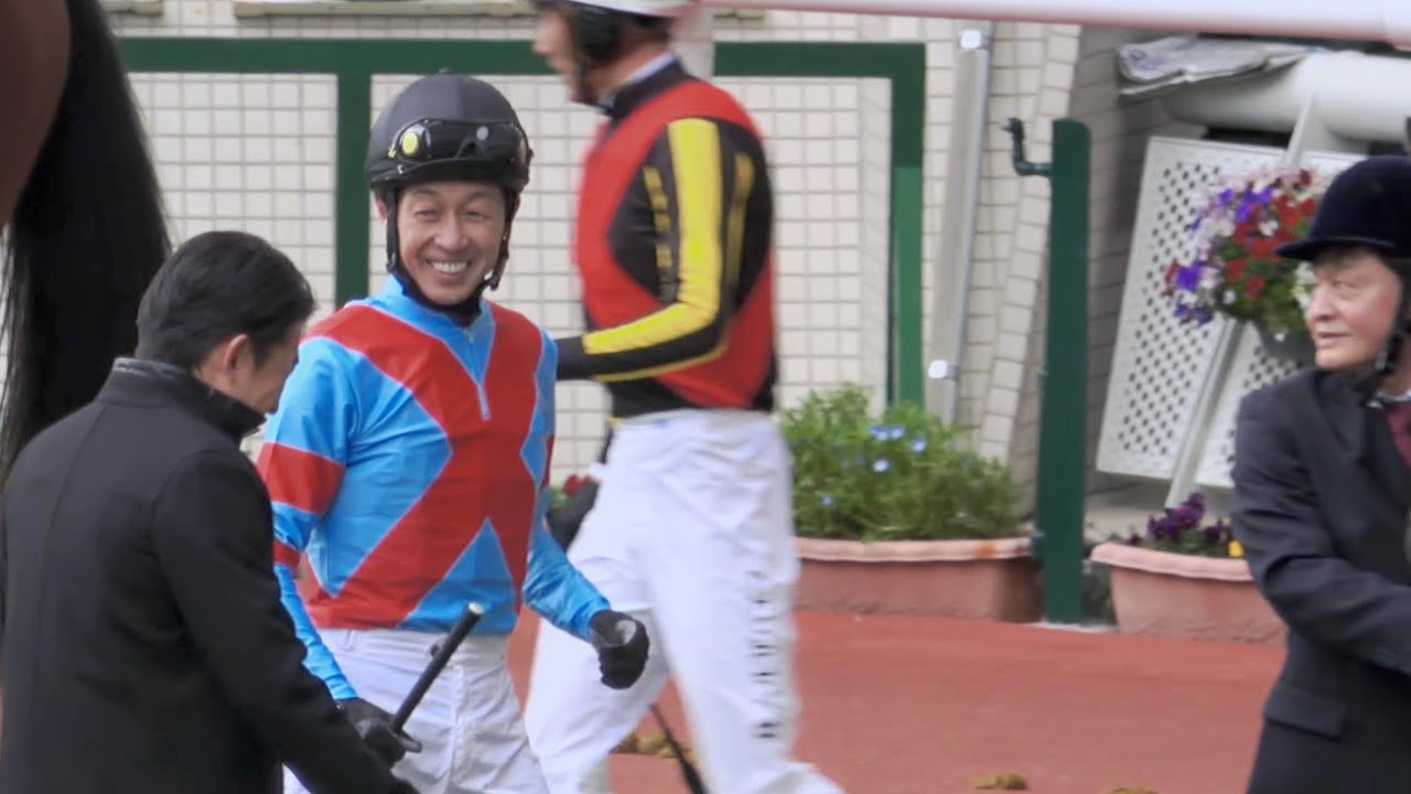 福永祐一厩舎の初陣に武豊騎手!にっこにっこで騎乗 足上げに歓声! 現地映像