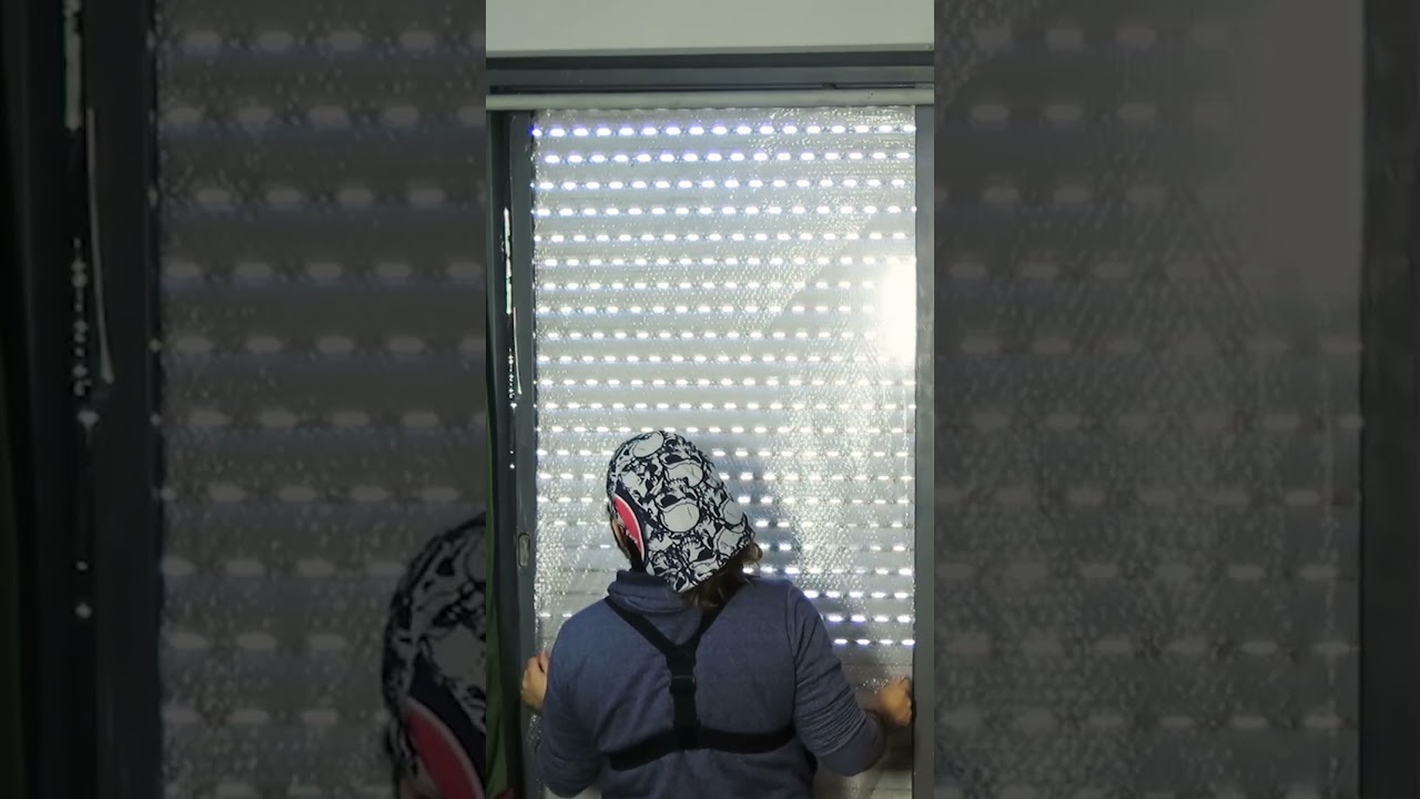 🧰 Aislar los VIDRIOS🌐 del FRIO🌨️ en las PUERTAS VENTANAS🤞 con papel BURBUJA🤪