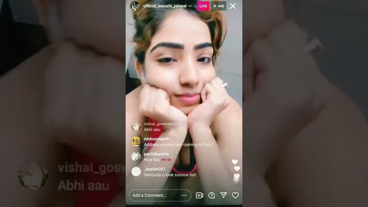 🔥 Ayushi Jaiswal Instagram Live | Ullu Actress Hot Moments | Latest Viral Video 2025