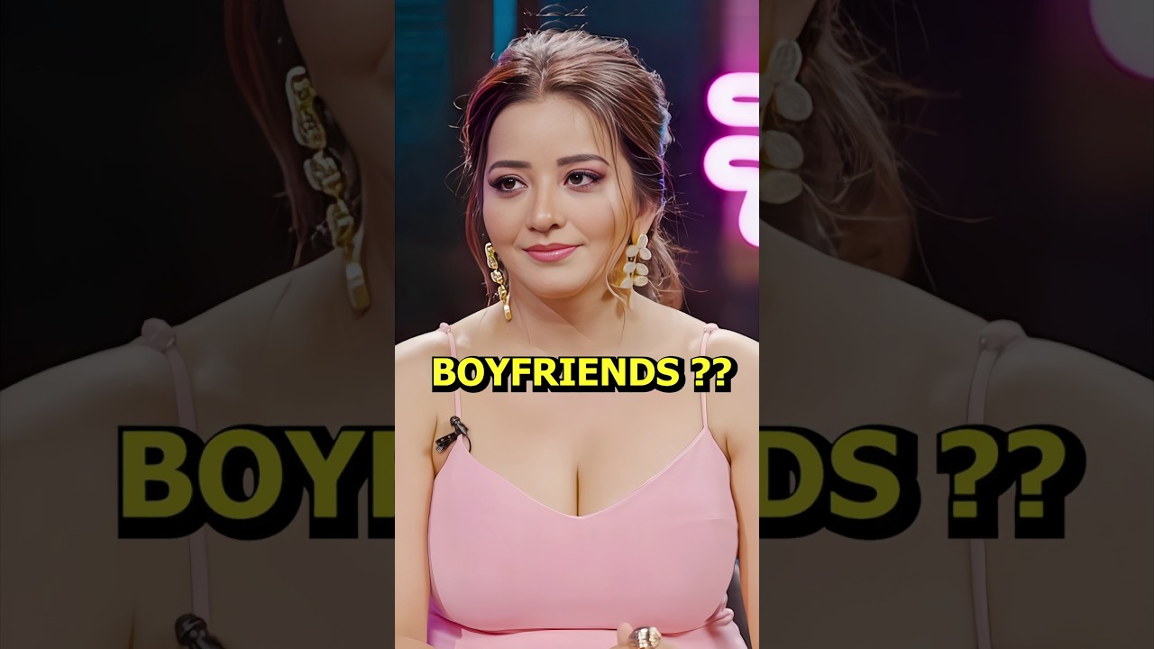 कितने Boyfriends थे?😮#podcast #monalisa #bhojpuri #funny #elvishyadav #youtubeshorts #shorts