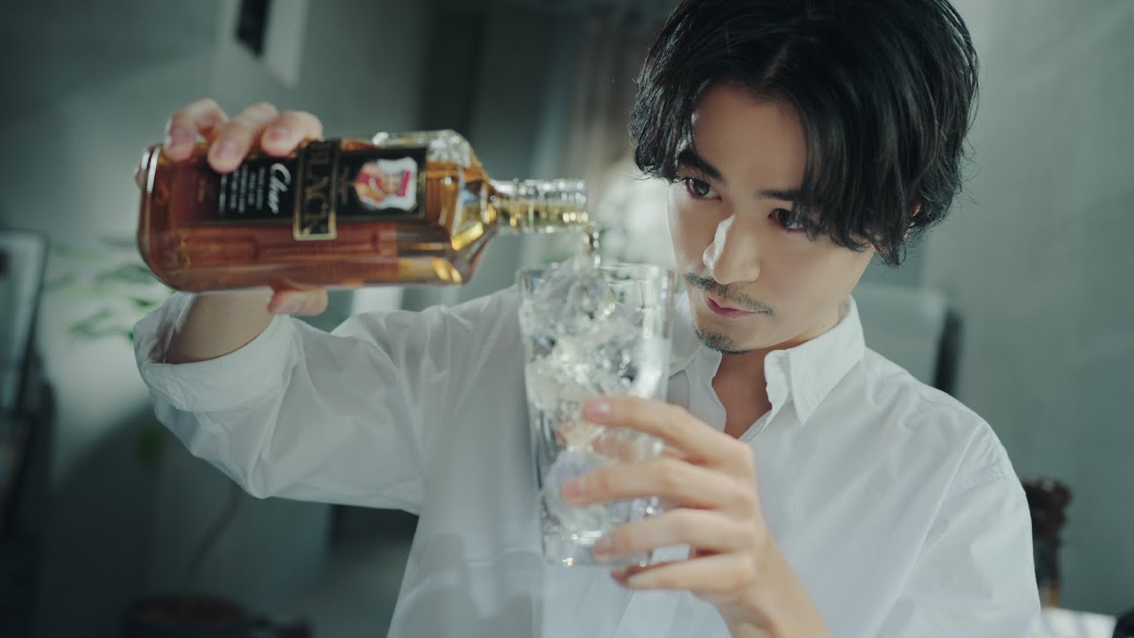 ブラックニッカクリア CM 「クセがないからクセになる」篇15秒 成田凌