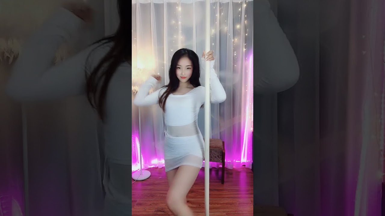 花椒直播 Hot Chinese BJ Sexy Dance 【miniskirt】