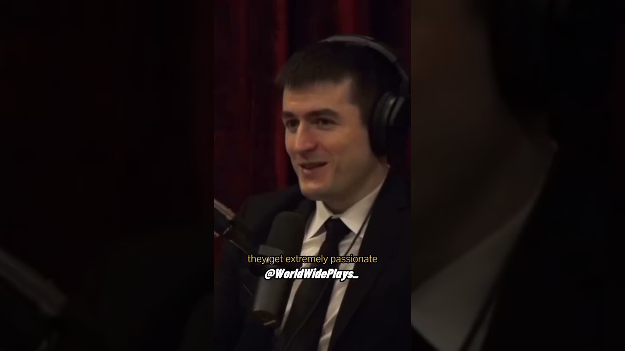 ⚽️ 🐐Joe Rogan & Lex Fridman Talk Messi & CR7.🐐👀#shorts #messi #cr7#viral#fypシ#lebron#joerogan