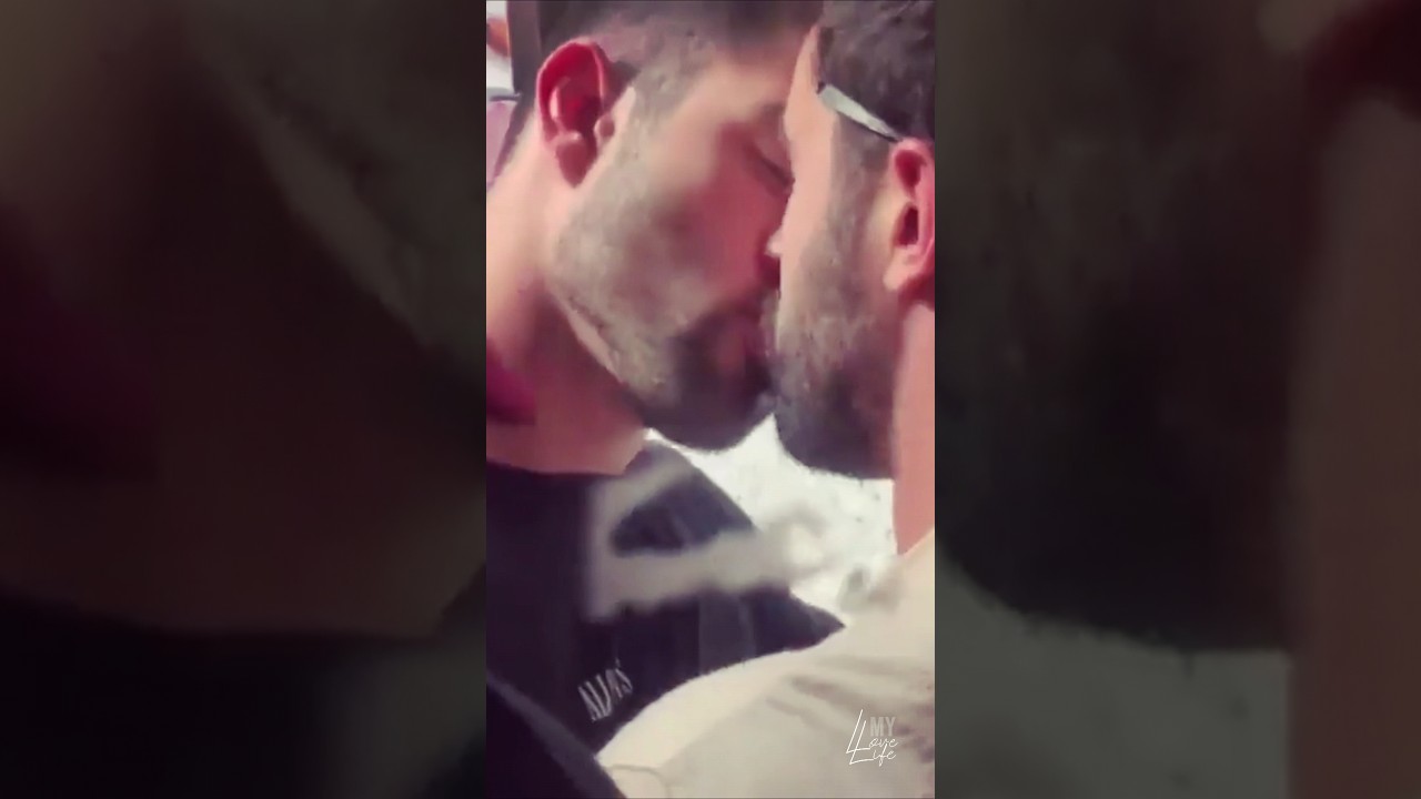 é ter um beijo bom #loveislove #lgbtqia #beijo #lgbt #amor #love #amore #gaypride #orgulhogay
