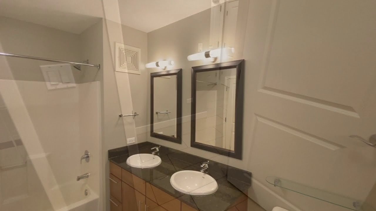 01 One Bedroom + Den - Flair Tower Apartments