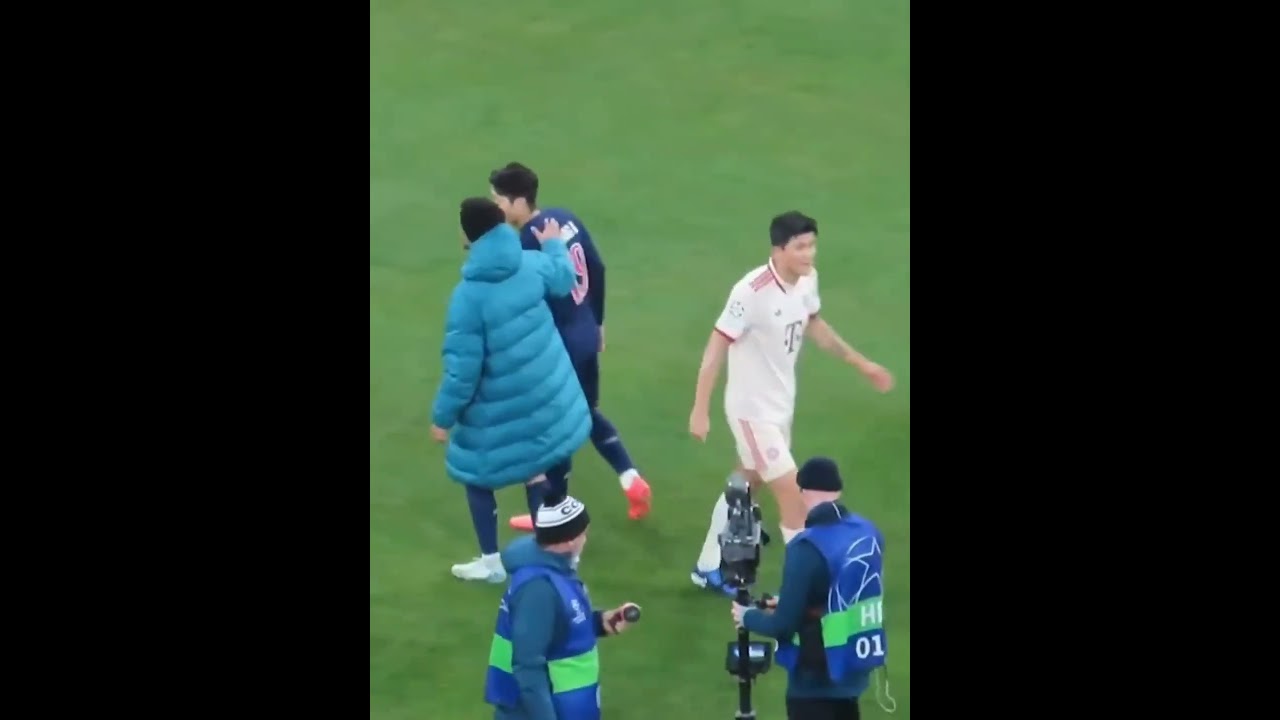 韩国德比！拜仁1:0巴黎，金玟哉头球制胜当选全场最佳球员，赛后金玟哉拥抱安慰国家队队友李刚仁dou来足球季 金玟哉 李刚仁
