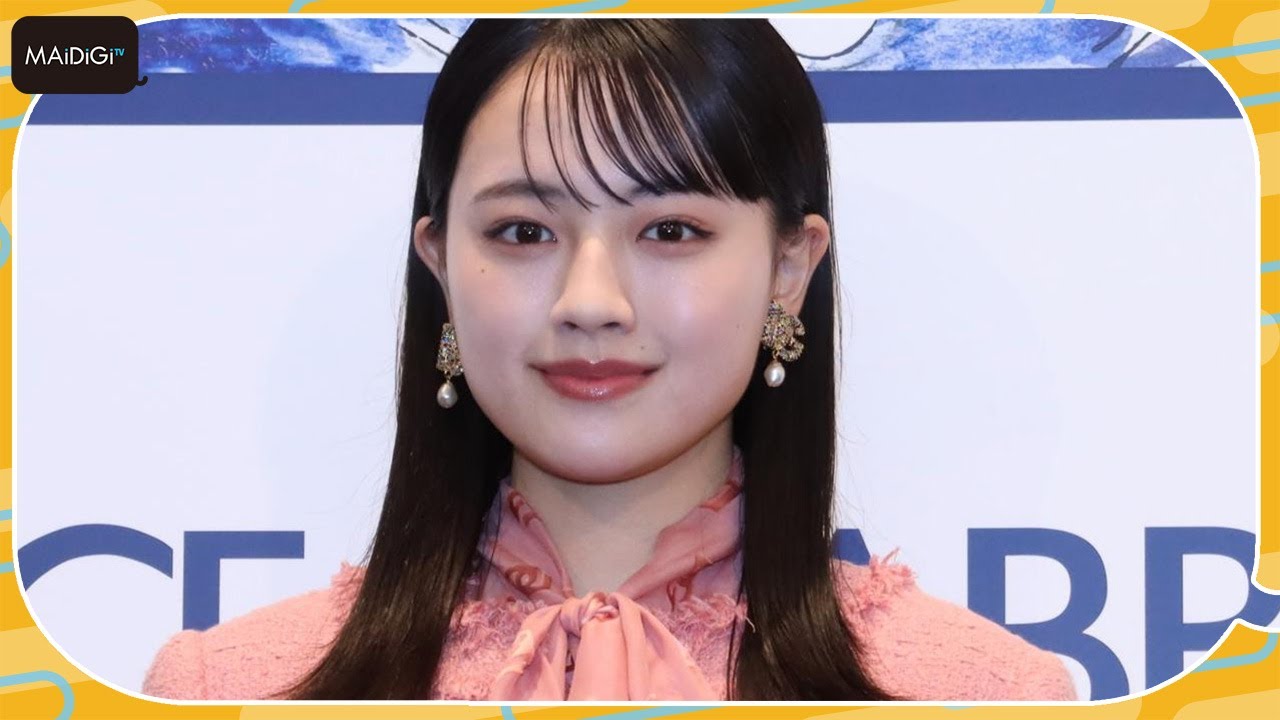 「御上先生」で話題の19歳・上坂樹里、ピンクのミニスカセットアップでイベント登場