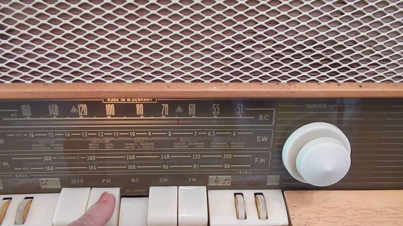 1956 Grundig Majestic International HiFi Radio Model 2065