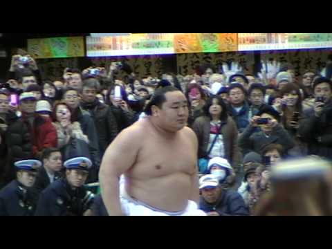 2010年明治神宮奉納土俵入り『横綱朝青龍』