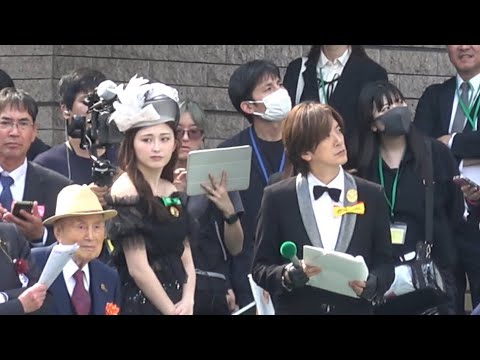 【日本ダービー2025】パドックでの各陣営の様子 北村友一は1着宣言！？  DAIGOとゆうちゃみもいたよ！【現地】