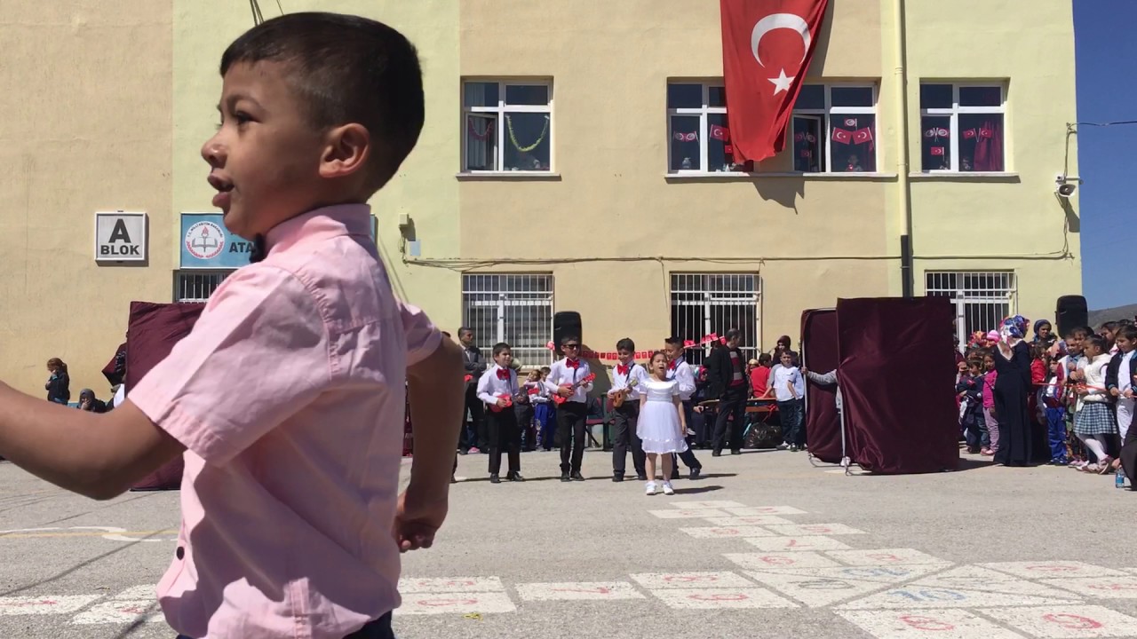 23 Nisan Hababam Vokal Grubu