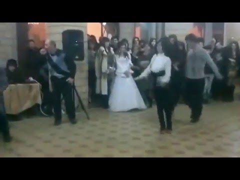 2yxa ru Lezginka   devushka krasivo tancuet Lezginka amazing dancing girl S9