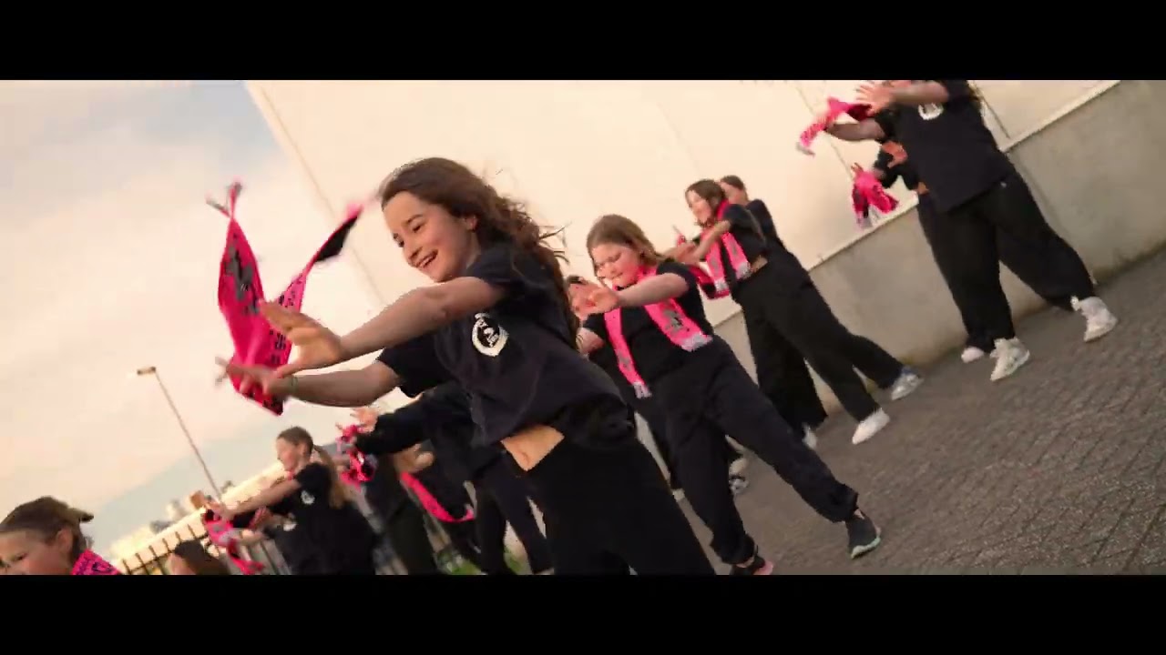 3 x 3 = 7 - Mel en Den (Official Music Video)
