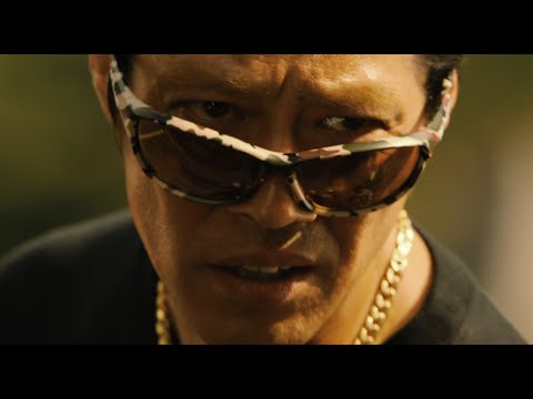 堤真一扮するアニキが5変化！映画『神様はバリにいる』特別映像