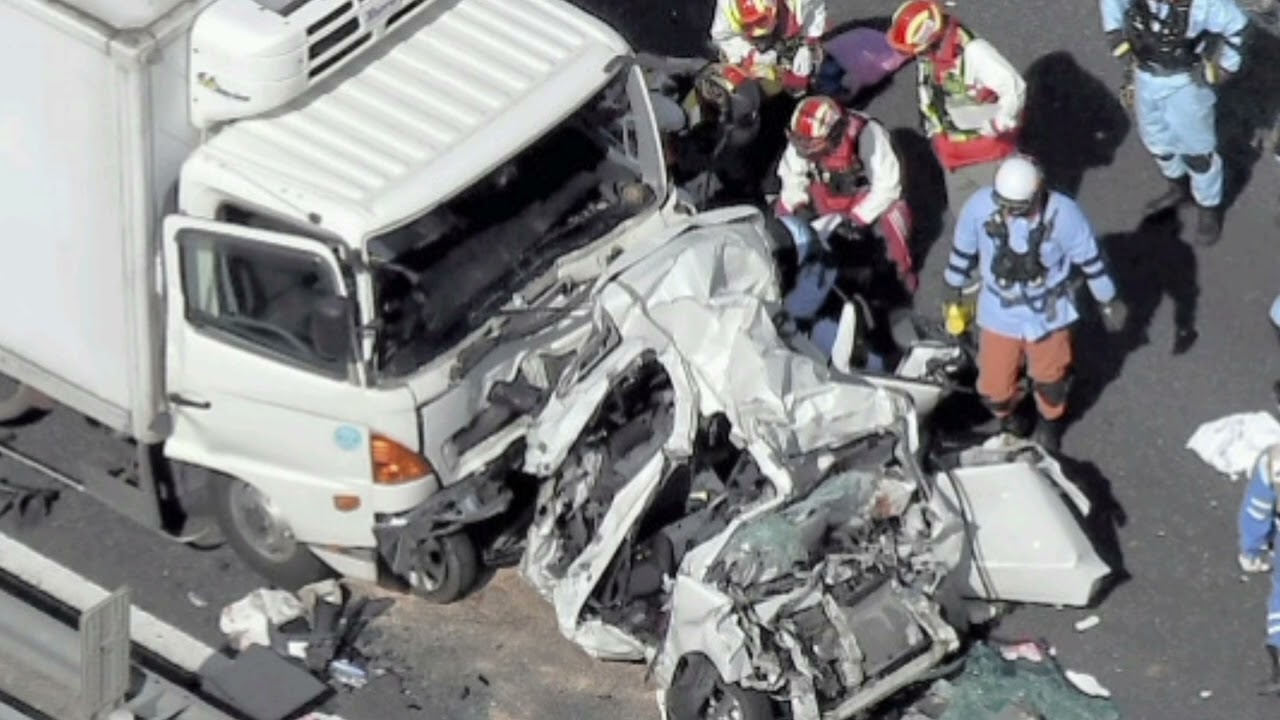 【速報】トラックなど5台からむ玉突き事故　男女7人が重軽傷…車に挟まった男性は救助　兵庫・太子町「太子竜野バイパス」