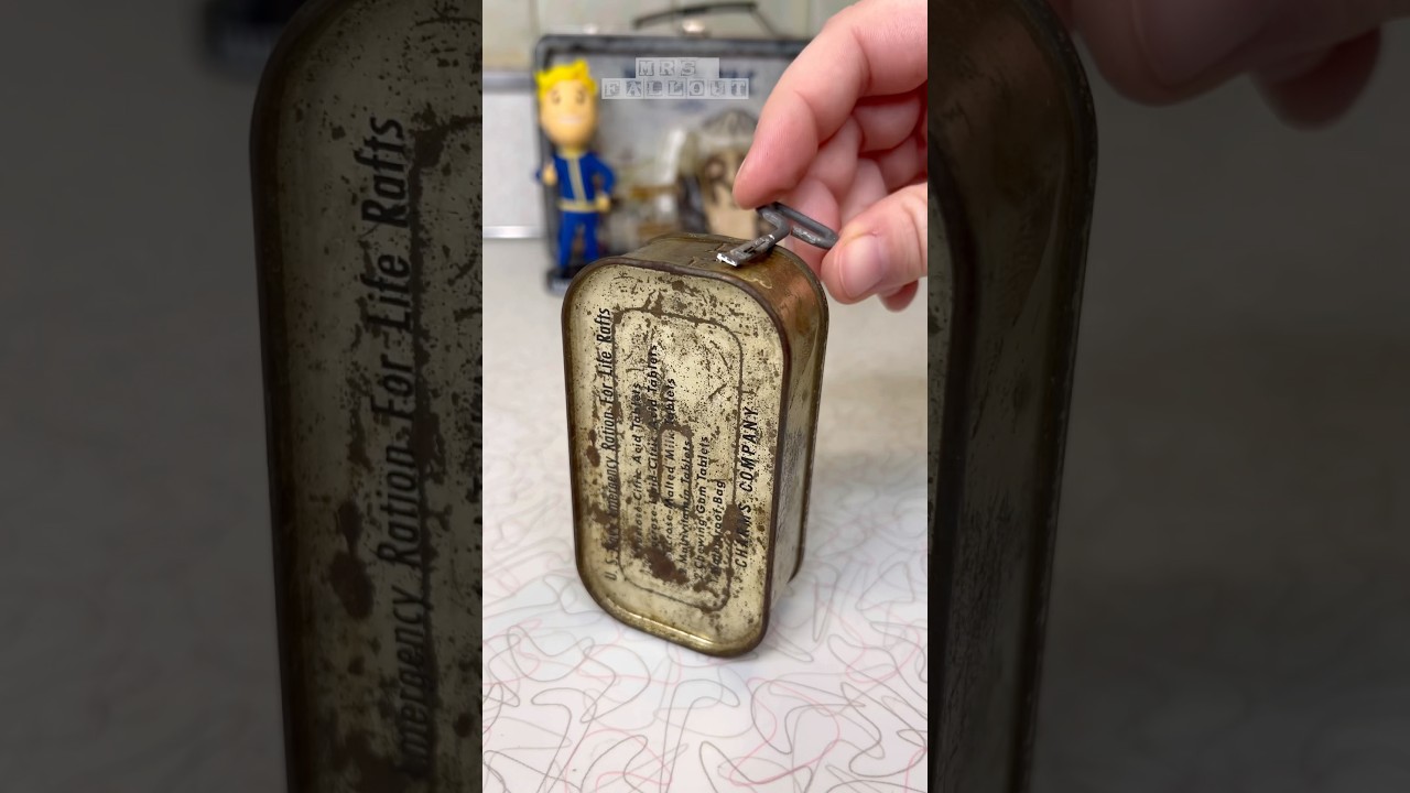核シェルターから80年前のサバイバルキャンディーを開封！