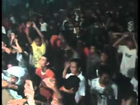 A B G Tua Ayu Tresnwati. ROMANSA