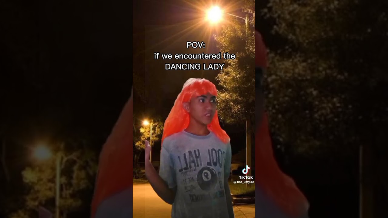 A dancing lady 🤣// credits:hot_kitty30 from tiktok