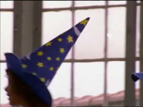 A Little Curious: Kids wear the same clothes (A Little Reality, 1999)