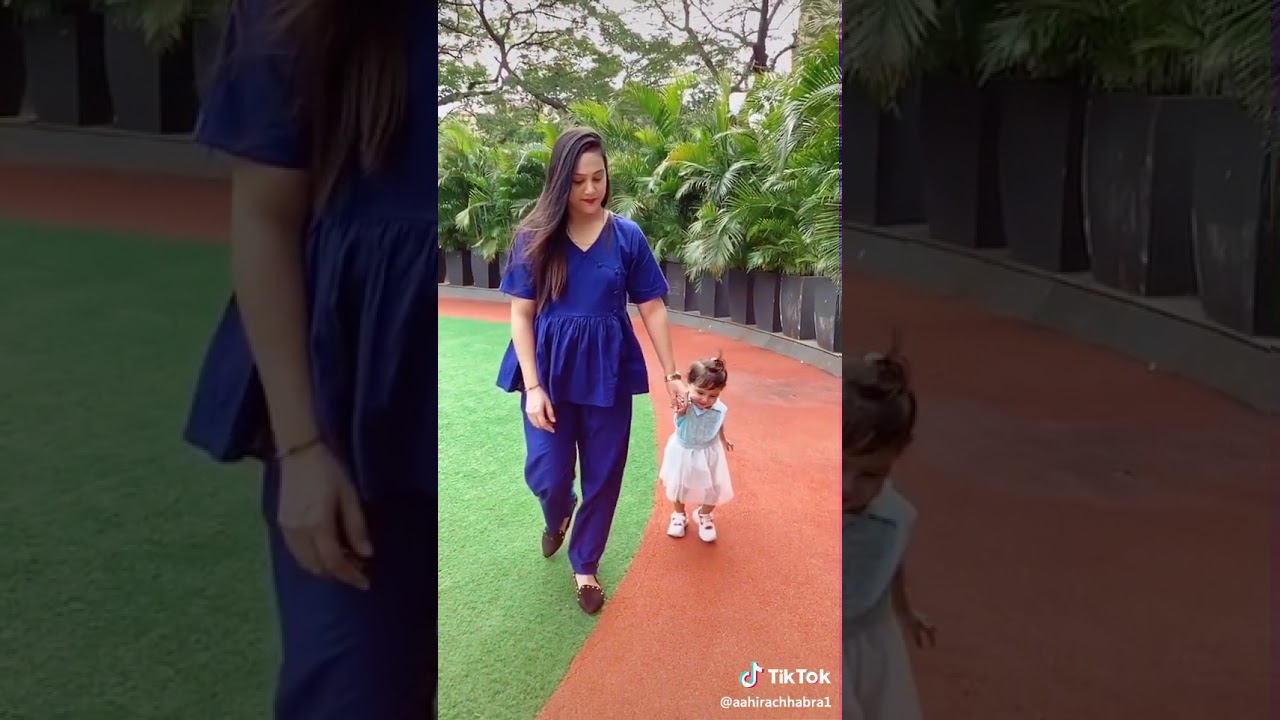 Aahira Chhabra vs Naina chhabra ❤ Aahira Chhabra mom New musically videos ❤
