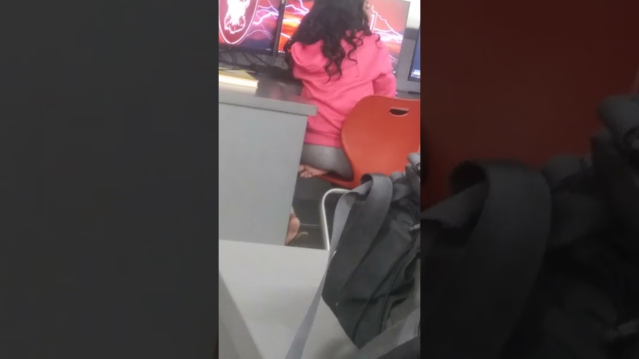 Aaliyah Candid Soles 2