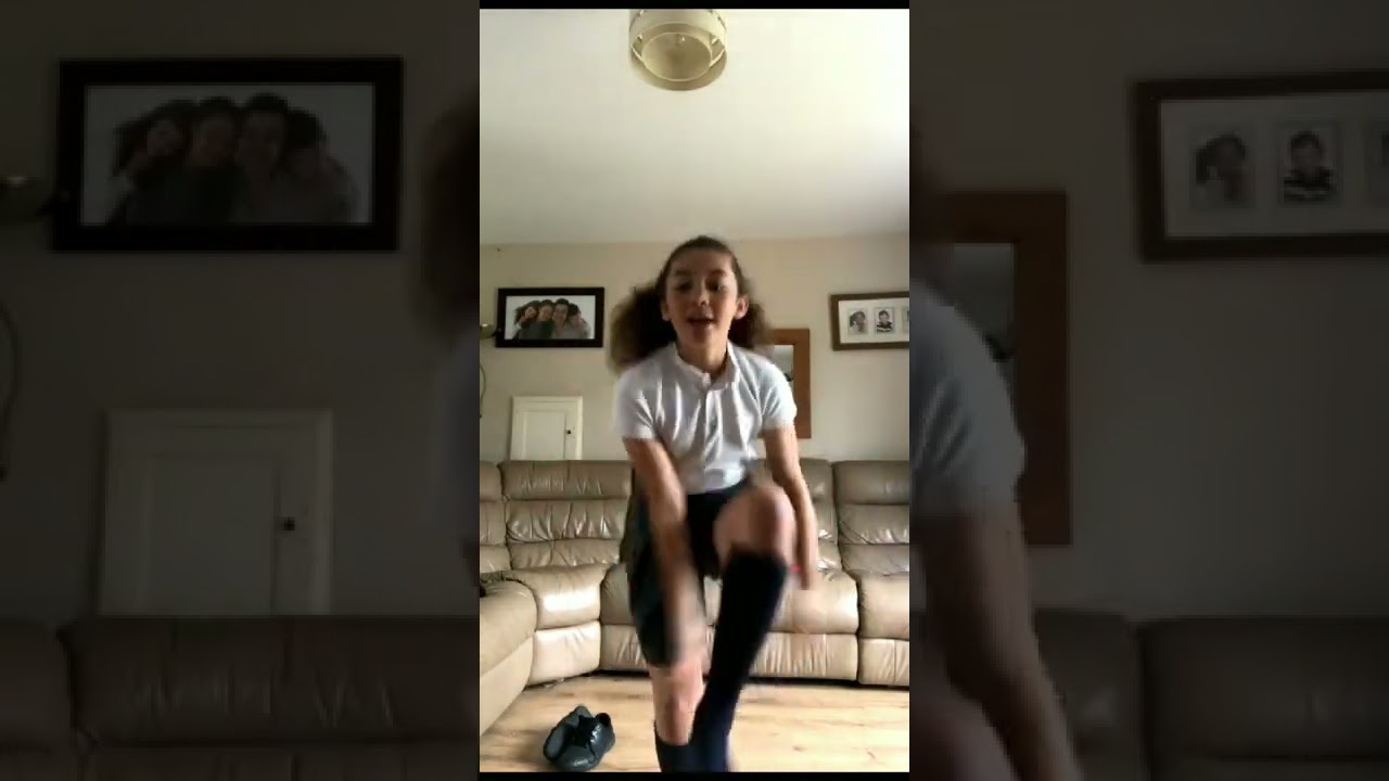 Abg bru tumbuh goyang tiktok tanpa bra