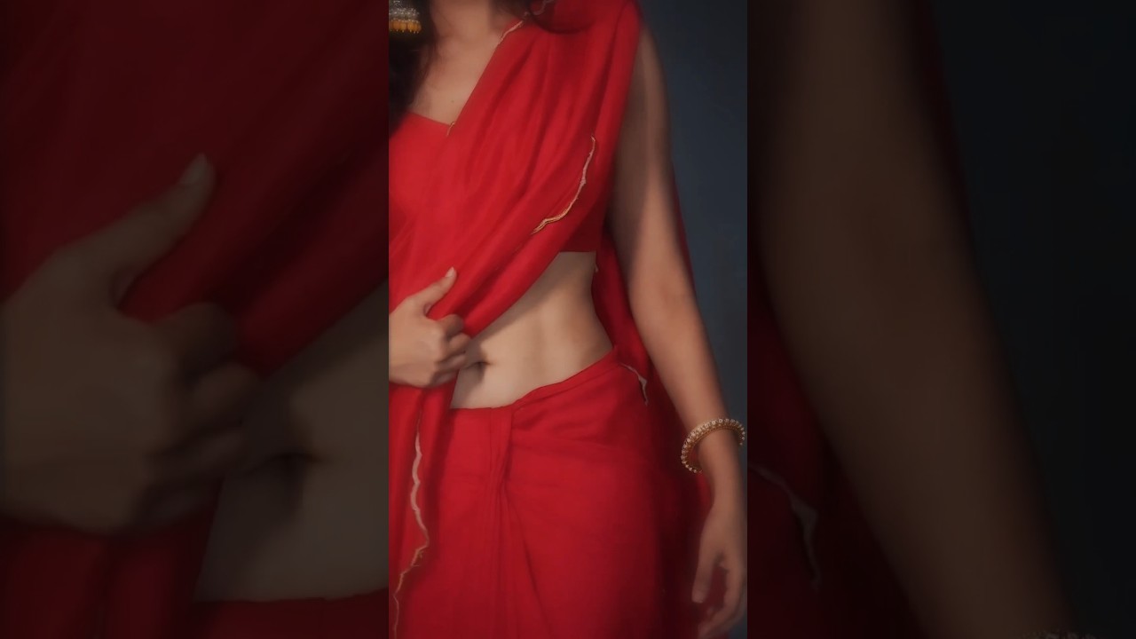 Actress Divi Hot Saree Look
