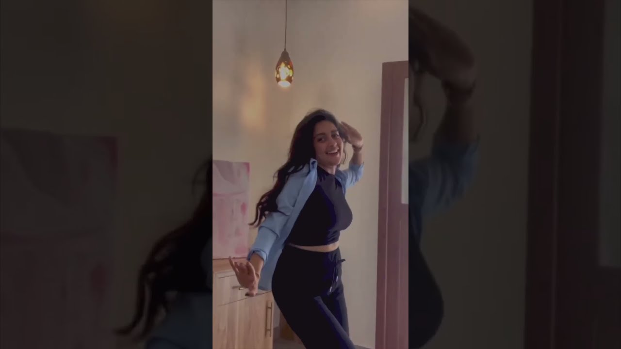 ACTRESS MAHIMA NAMBIAR's HOT DANCE AT HOME