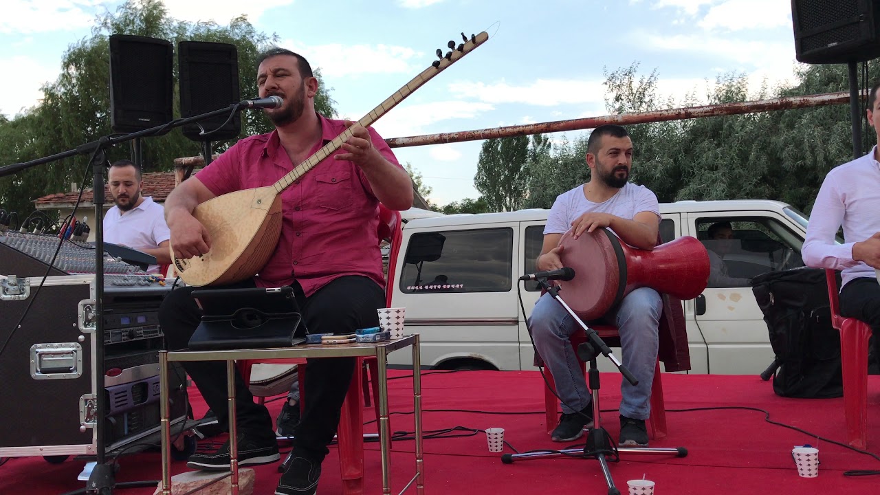 Adnan Küçükerdem gittin gideli canlı performans koparan köyü kına gecesi