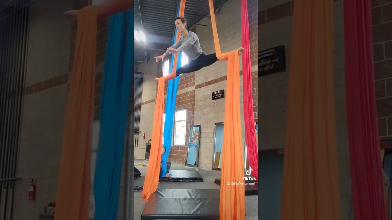 aerial silk straddle balance