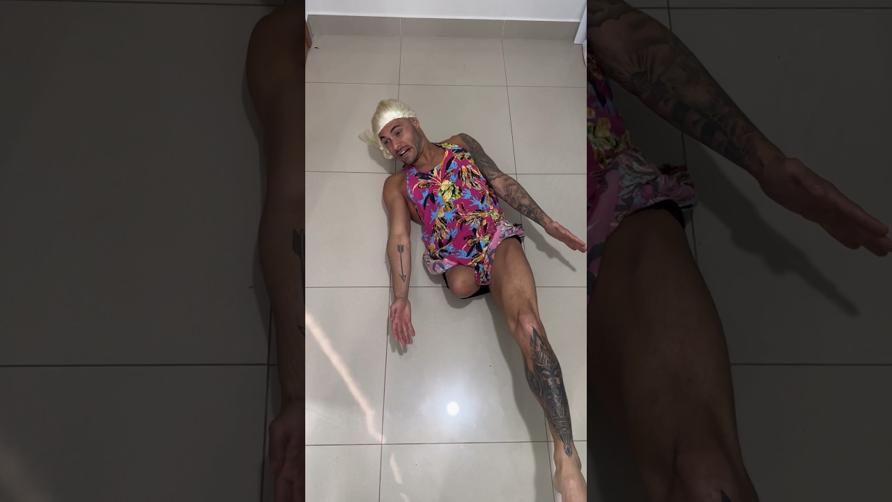 AGORA TODO MUNDO AMA A BARBIE NÉ? 😐😂