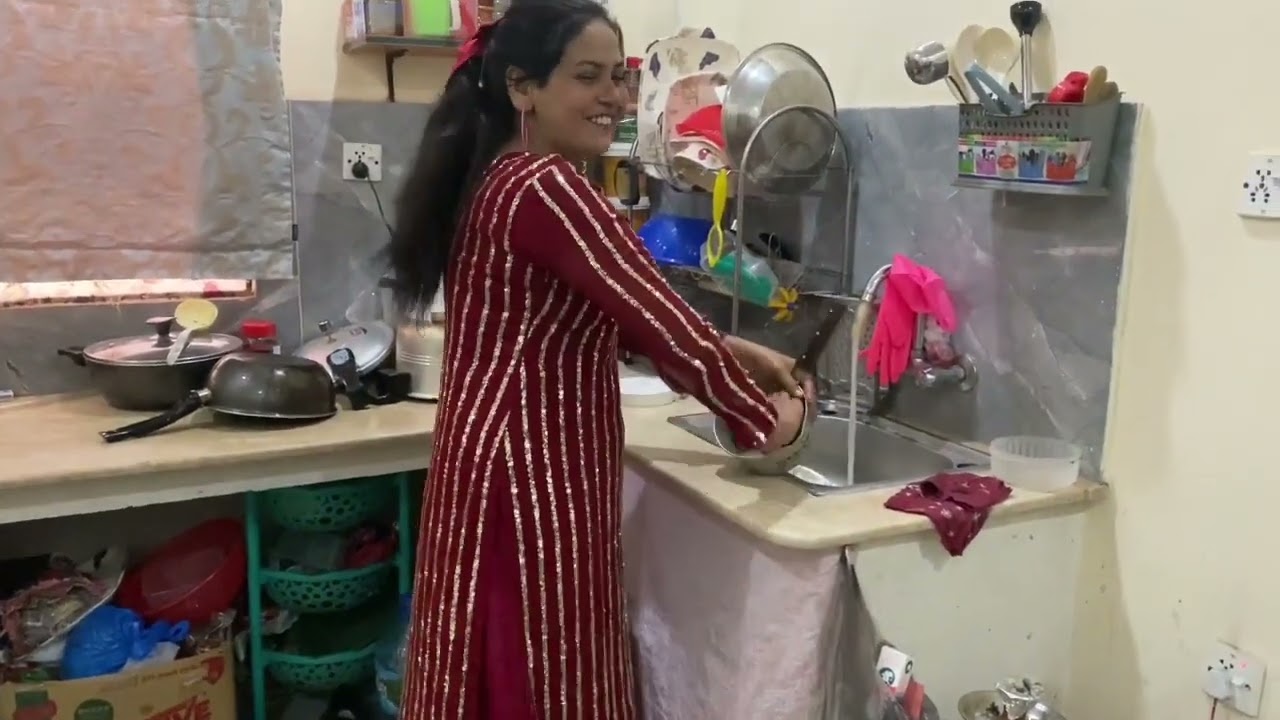 Ajj Bhot Thak Gayi | Desi Hot Young Girl Pakistani Cleaning Vlog | Pakistani Family Hot CleaningVlog