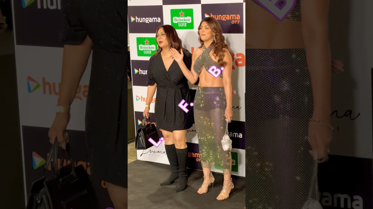 Akanksha Puri With Her Hot Mom