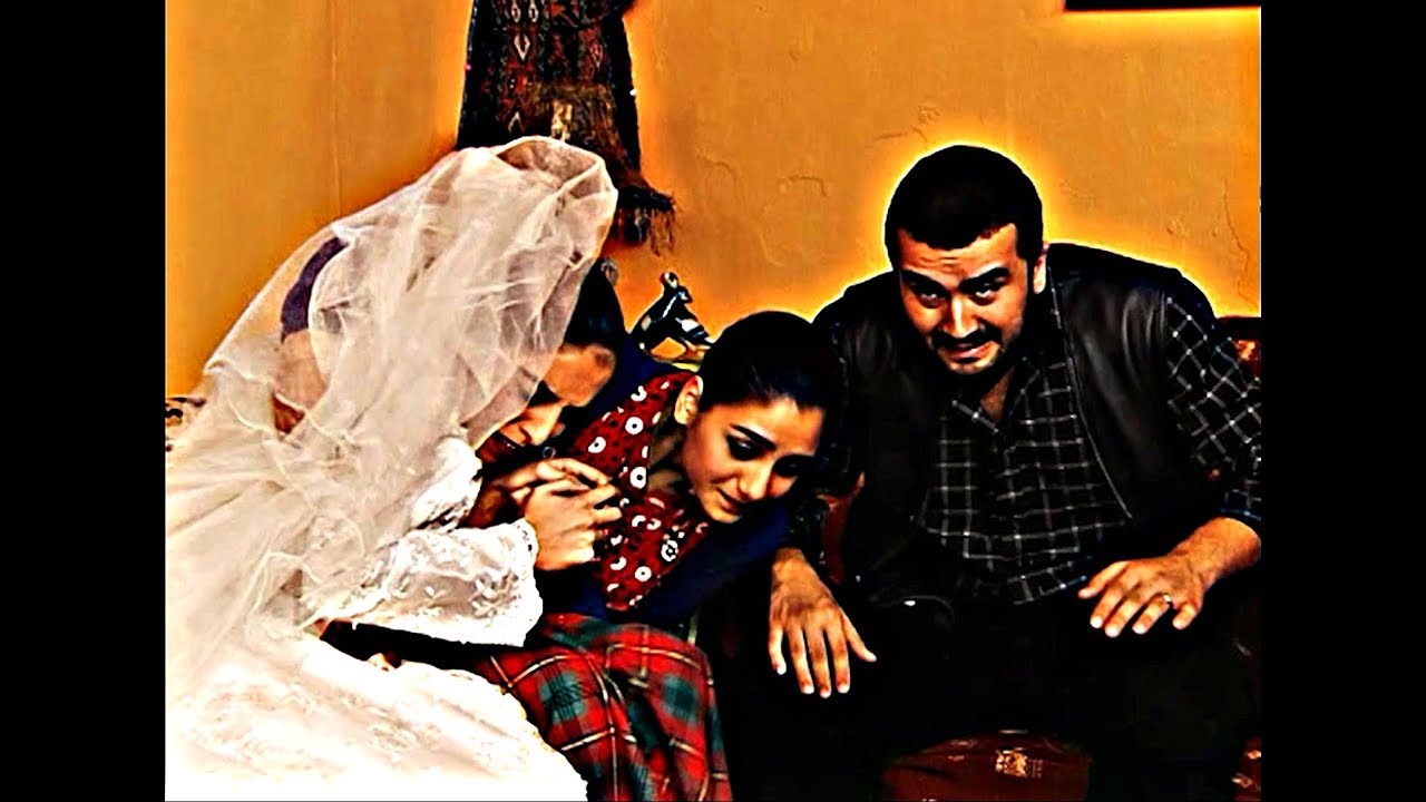 Akasya Durağı - Seyit Gelinlikle Evlenen Kadını Kaçırdı