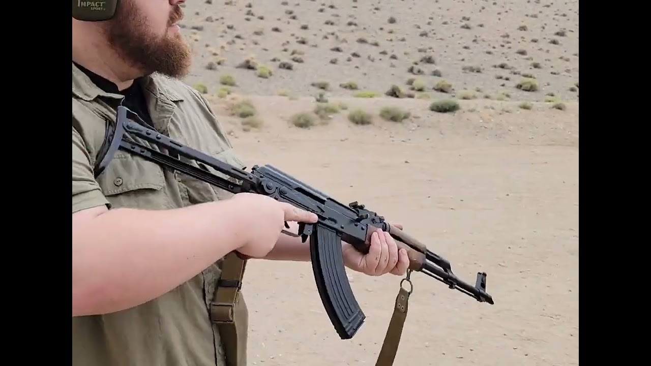 AKMS assault rifle