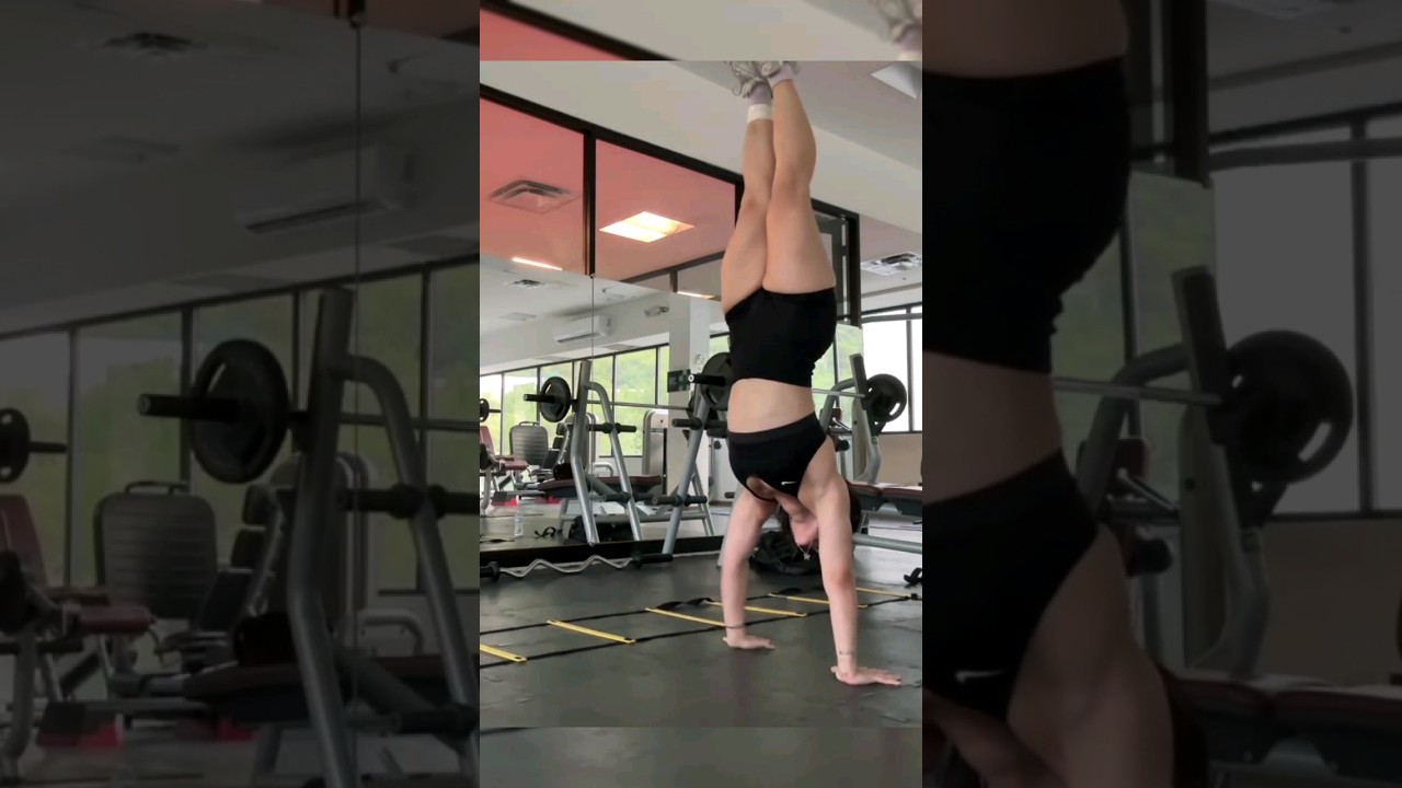 Alana en el gym.🤸🏻‍♀️ #alanalarana #twitch #gym