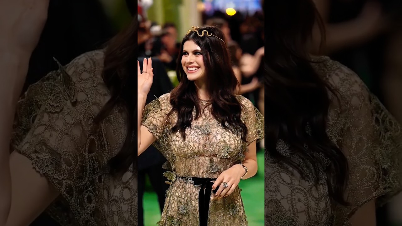 Alexandra Daddario hot red carpet look • annabeth chase Baywatch #fashion #redcarpetfashion